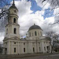 Митрополит Калужский и Боровский Климент совершил Божественную литургию в Свято-Троицком кафедральном соборе