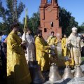 Митрополит Калужский и Боровский Климент совершил Божественную литургию и освящение колоколов в восстанавливающемся Свято-Лаврентьевом монастыре Калуги
