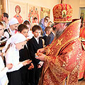 Епископ Людиновский Никита совершил литургию в храме Архистратига Михаила в поселке Северный