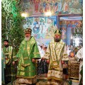 На День Святой Троицы в Свято-Троицком кафедральном соборе города Калуги прошли праздничные богослужения