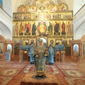 Митрополит Климент совершил праздничную Литургию в Казанском Свято-Амвросиевском ставропигиальном женском монастыре в Шамордино
