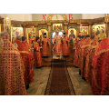 Митрополит Климент совершил Пасхальные вечерню и утреню в Троицком храме города Кондрово