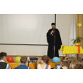 Священник Калужской епархии напутствовал выпускников Медынской общеобразовательной школы