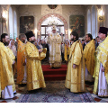 В Успенском храме г. Малоярославца митрополит Климент совершил воскресную Божественную литургию