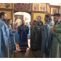 Викарий Калужской епархии совершил праздничную Литургию в Казанском храме города Калуги