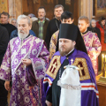 Епископ Тарусский Серафим совершил Литургию в Свято-Никольском храме г. Калуги
