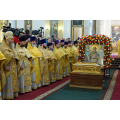 Митрополит Санкт-Петербургский Варсонофий возглавил Литургию у мощей святителя Николая в Александро-Невской лавре