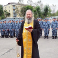 Клирик Калужской епархии совершил литию о погибших при исполнении сотрудниках полиции