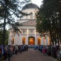 В Калужский Свято-Троицкий кафедральный собор принесен ковчег с частью Пояса Пресвятой Богородицы