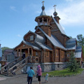 Глава Калужской митрополии совершил Литургию в Свято-Макарьевском храме Горно-Алтайска