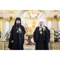 Митрополит Климент вручил медаль первопечатника диакона Ивана Федорова архиепископу Феофилакту