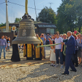 В усадьбе Полотняный Завод было совершено освящение колоколов Преображенского храма