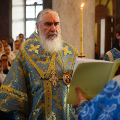 Митрополит Климент совершил утреню с чтением Акафиста Пресвятой Богородице в Свято-Никольском монастыре
