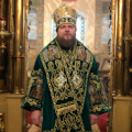 Епископ Серафим совершил Божественную литургию в Свято-Никольском храме г. Калуги