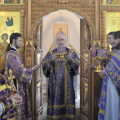 В Неделю 4-ю Великого поста глава Калужской митрополии совершил Божественную литургию в Перемышле
