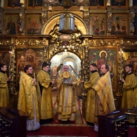 Митрополит Климент совершил Божественную литургию в Свято-Георгиевском соборе г. Калуги