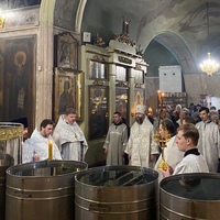 Епископ Тарусский Леонид совершил Божественную литургию в Свято-Никольском храме г. Калуги