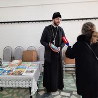 В рамках празднования Дня православной книги, беженцам с Донбасса была привезена православная литература.