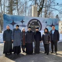 Представители Калужской епархии посетили беженцев с Донбасса находящихся на территории Калужской области в санатории "Звездный"