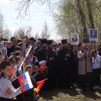 У братской могилы в посёлке Шопино прошло праздничное мероприятие, посвящённое Дню Победы