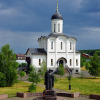 Архипастыри Калужской епархии совершили молебен в «память о Великом стоянии на реке Угре 1480 года» во Владимирском скиту