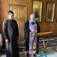 Епископ Козельский и Людиновский Никита совершил панихиду на могиле архимандрита Доната (Петенкова)