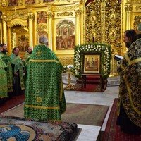 Духовенство 1-го и 2-го благочиний Калужской епархии отслужило молебен у мощей преподобного Сергия Радонежского