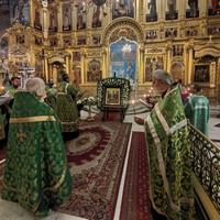Молебное пение у мощей преподобного Сергия Радонежского совершило духовенство 5-го округа города Калуги