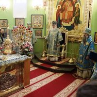 Архиерейское богослужение в праздник Покрова Пресвятой Богородицы в Покровском соборе города Владивосток