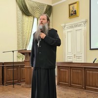 Калужские педагоги и священнослужители встретились с протоиереем Артемием Владимировым