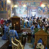 В Свято-Троицком кафедральном соборе прошли проводы чудотворной Феодоровской иконы Пресвятой Богородицы