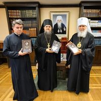Председатель Издательского совета передал комплект богословской и научной литературы в библиотеку Минской духовной академии
